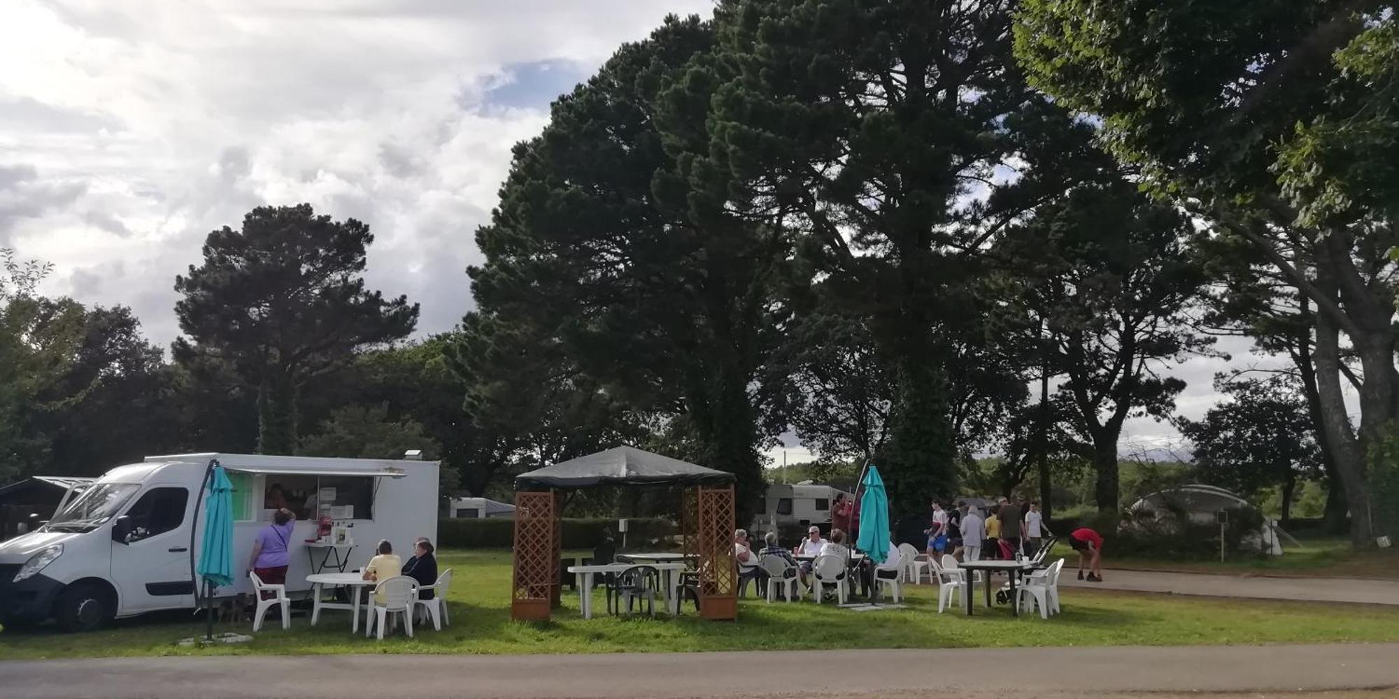Névez Camping Des Pierres Debout מראה חיצוני תמונה